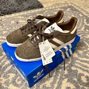 Adidas Gazelle Women Earth Strata 6.5 NWT